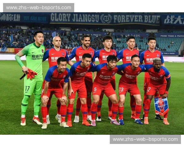 烈火烹油遇上深蓝潮汐：当重庆当代遇见苏宁易购，不止是一场足球的博弈